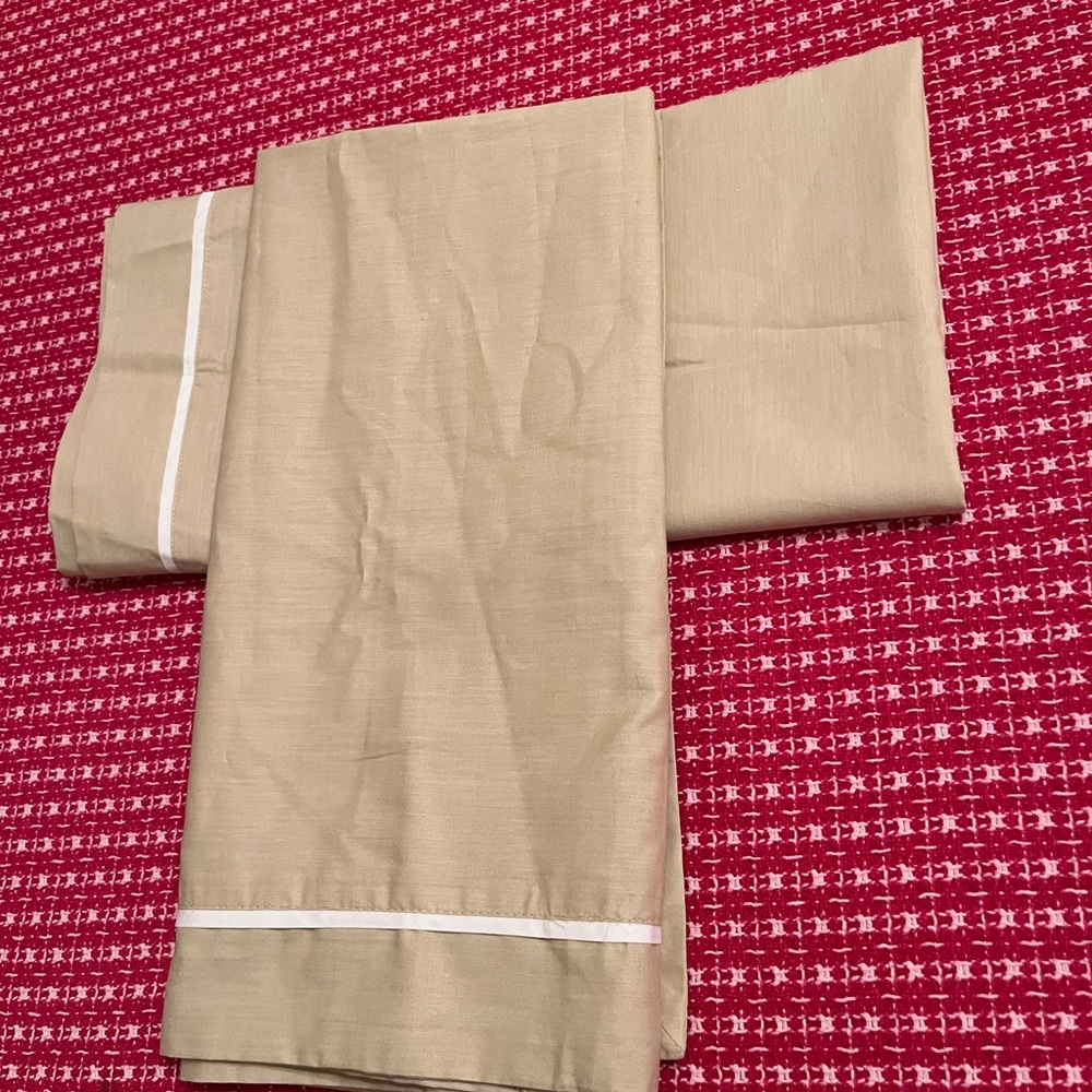 Madison Park pillow shams with White Trim/ Firm Price